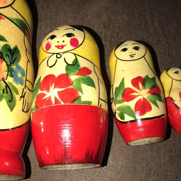 Russian nesting dolls set of 5 - Picture 6 of 12